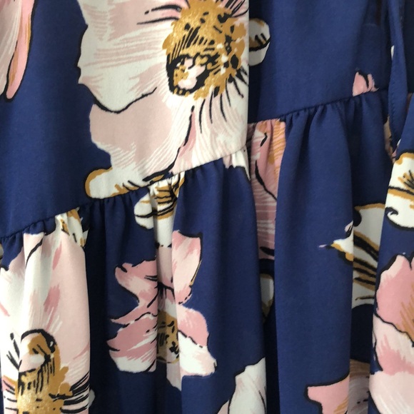 Top • Altar’d State 💙 - Picture 2 of 3